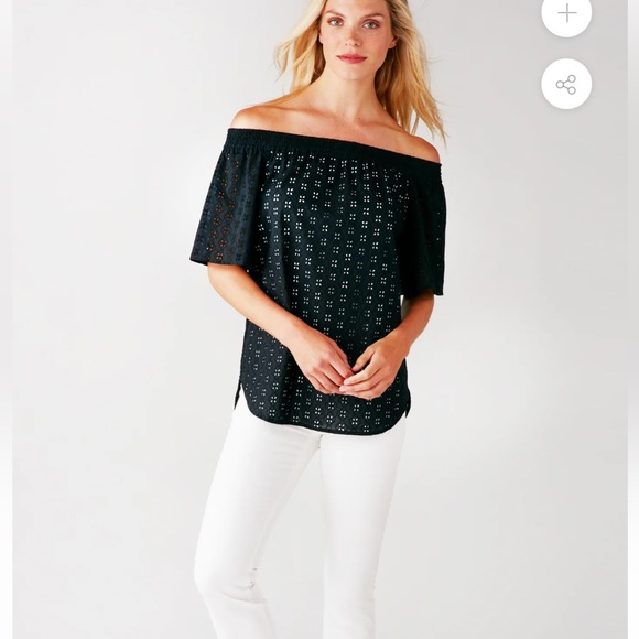 Finley Blouse - Picture 1 of 5